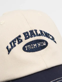 Cropp Czapki*Beżowo-granatowa czapka z daszkem beżowy