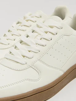 Cropp Sneakersy*Białe sneakersy z imitacji skóry biały