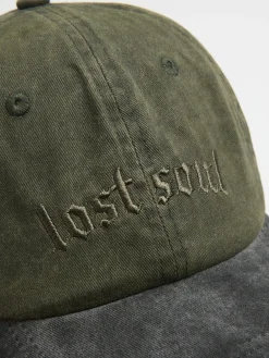 Cropp Czapki*Ciemnozielona czapka z daszkiem zielony