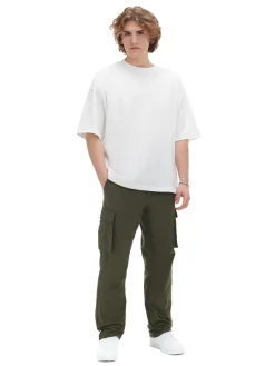 Cropp Spodnie*Ciemnozielone spodnie comfort z paskiem zielony