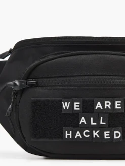 Cropp Plecaki, Nerki*Czarna nerka z personalizowanym napisem czarny