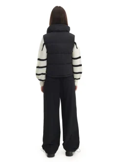 Cropp Kurtki, Płaszcze*Czarna pikowana kamizelka czarny