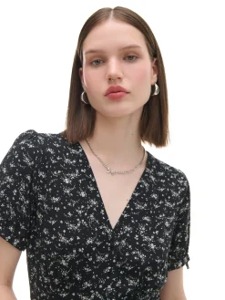 Cropp Sukienki, Kombinezony*Czarna sukienka midi w kwiaty czarny