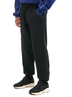 Cropp Spodnie*Czarne dresowe joggery loose czarny