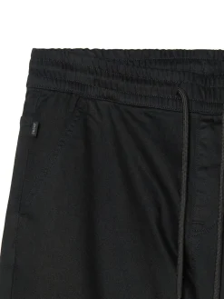 Cropp Spodnie*Czarne joggery z kieszeniami cargo czarny