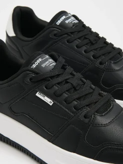 Cropp Sneakersy*Czarne sneakersy z białymi elementami czarny