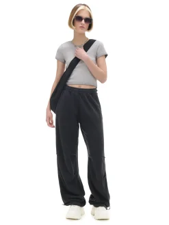 Cropp Spodnie*Czarne spodnie parachute czarny