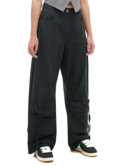 Cropp Spodnie*Czarne spodnie z kieszeniami cargo czarny