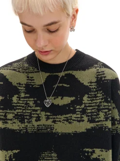 Cropp Swetry*Czarny sweter z artystycznym nadrukiem wielobarwny