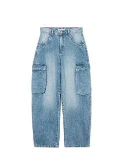 Cropp Jeansy*Jeansy skater z efektem sprania niebieski