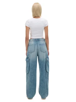 Cropp Jeansy*Jeansy skater z efektem sprania niebieski