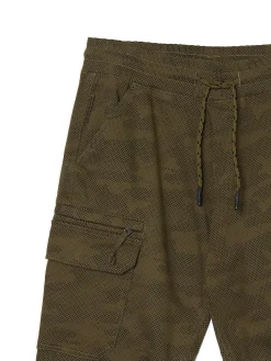 Cropp Spodnie*Joggery cargo z nadrukiem camo zielony