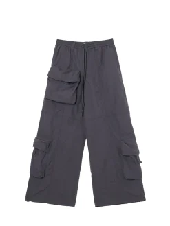 Cropp Spodnie*Spodnie parachute z kieszeniami cargo fioletowy