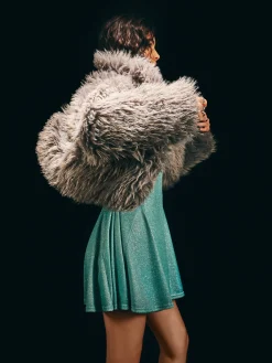 Cropp Kożuszki, Futerka|Kurtki, Płaszcze*Szara kurtka z imitacji futra szary